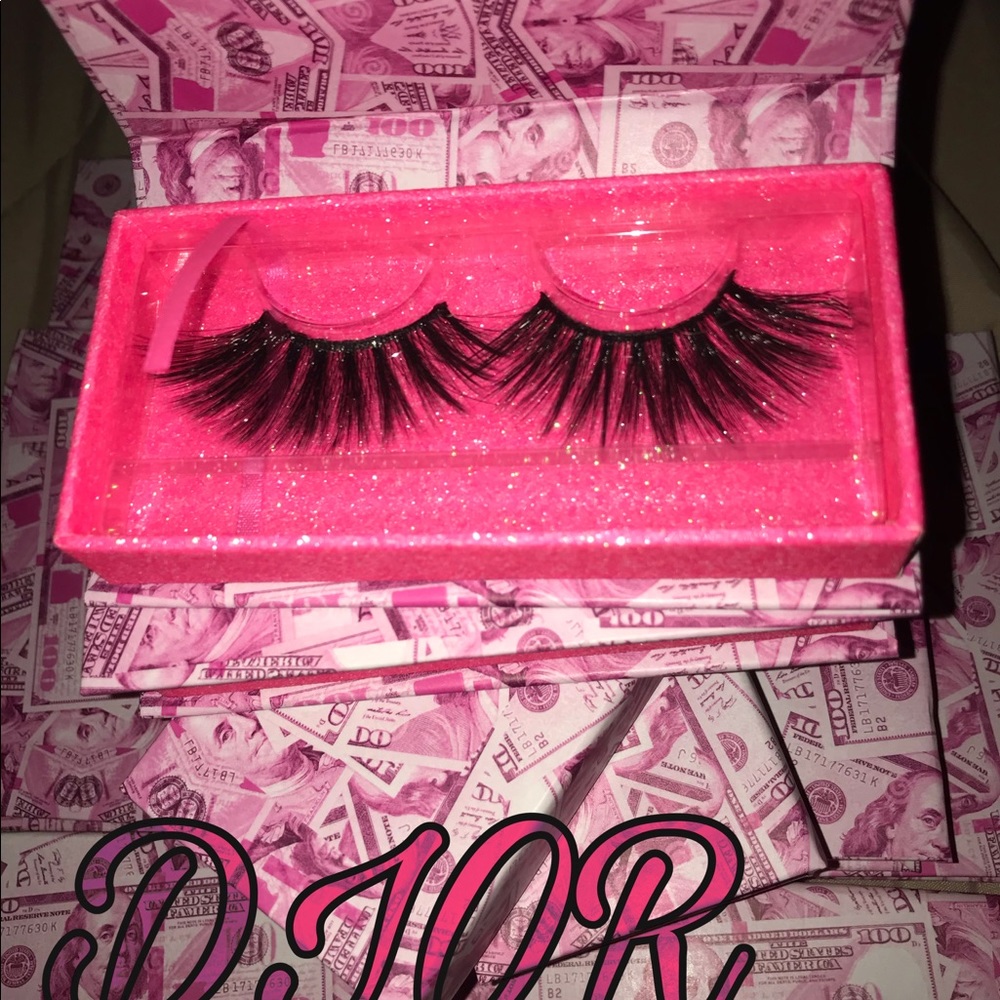 Mink Lashes - Picture 5 of 6